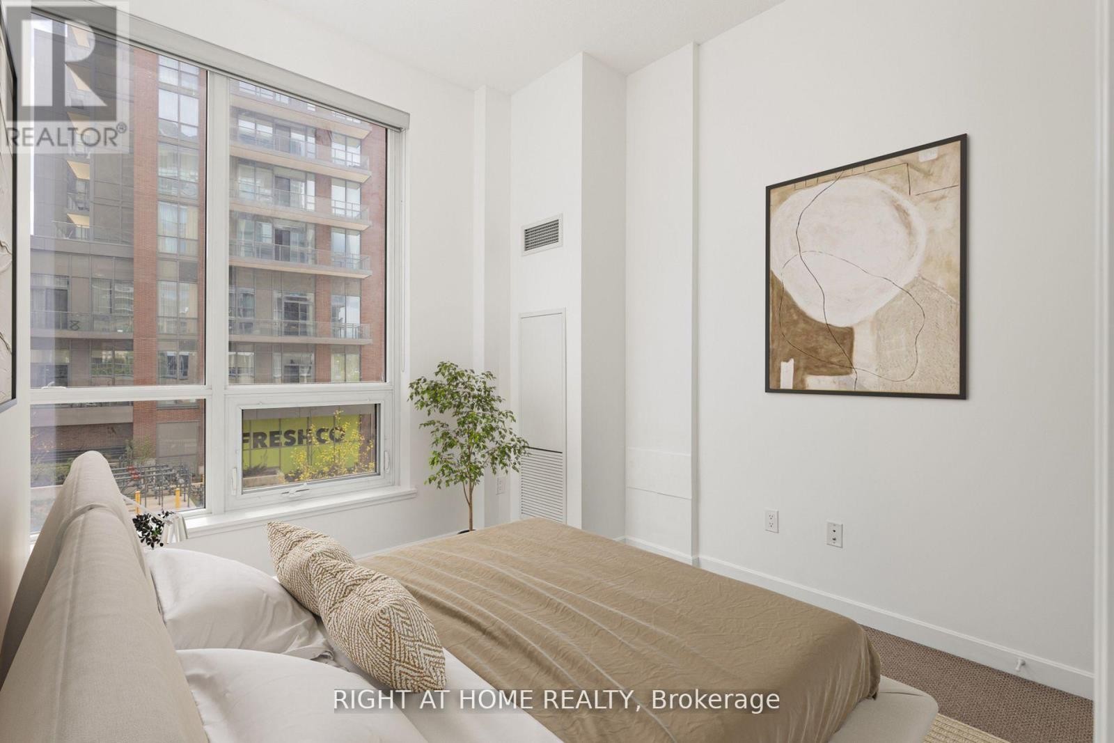 












108 - 52 FOREST MANOR ROAD

,
Toronto (Henry Farm),




Ontario
M2J0E2

