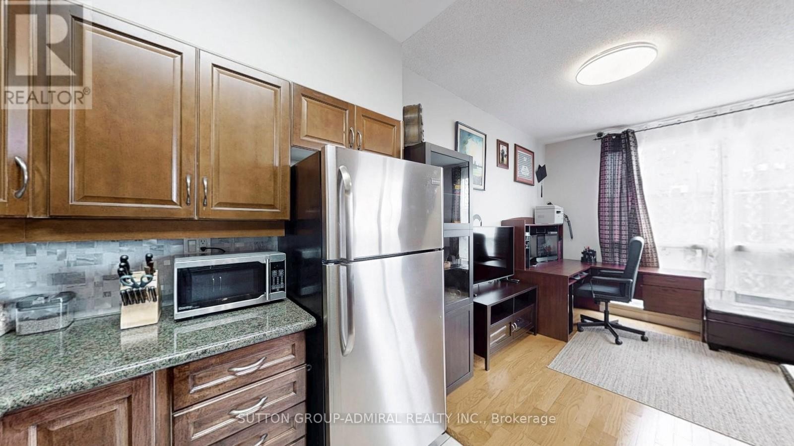 












707 - 4200 BATHURST STREET

,
Toronto (Clanton Park),




Ontario
M3H6C7

