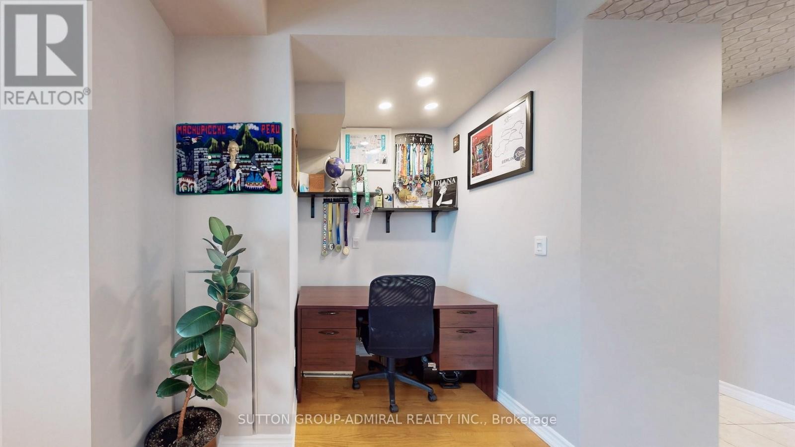 












707 - 4200 BATHURST STREET

,
Toronto (Clanton Park),




Ontario
M3H6C7

