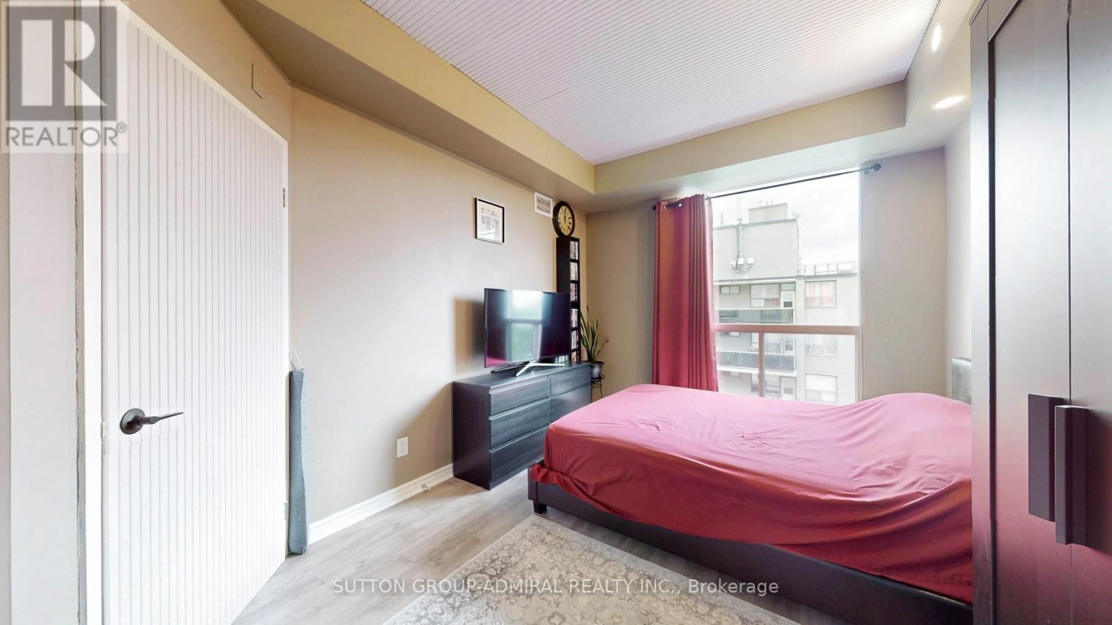 












707 - 4200 BATHURST STREET

,
Toronto (Clanton Park),




Ontario
M3H6C7

