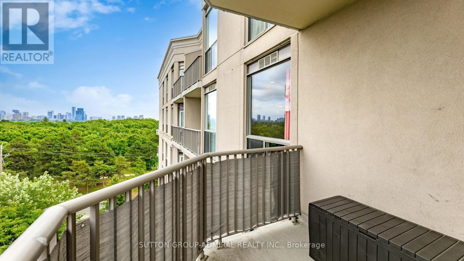 












707 - 4200 BATHURST STREET

,
Toronto (Clanton Park),




Ontario
M3H6C7

