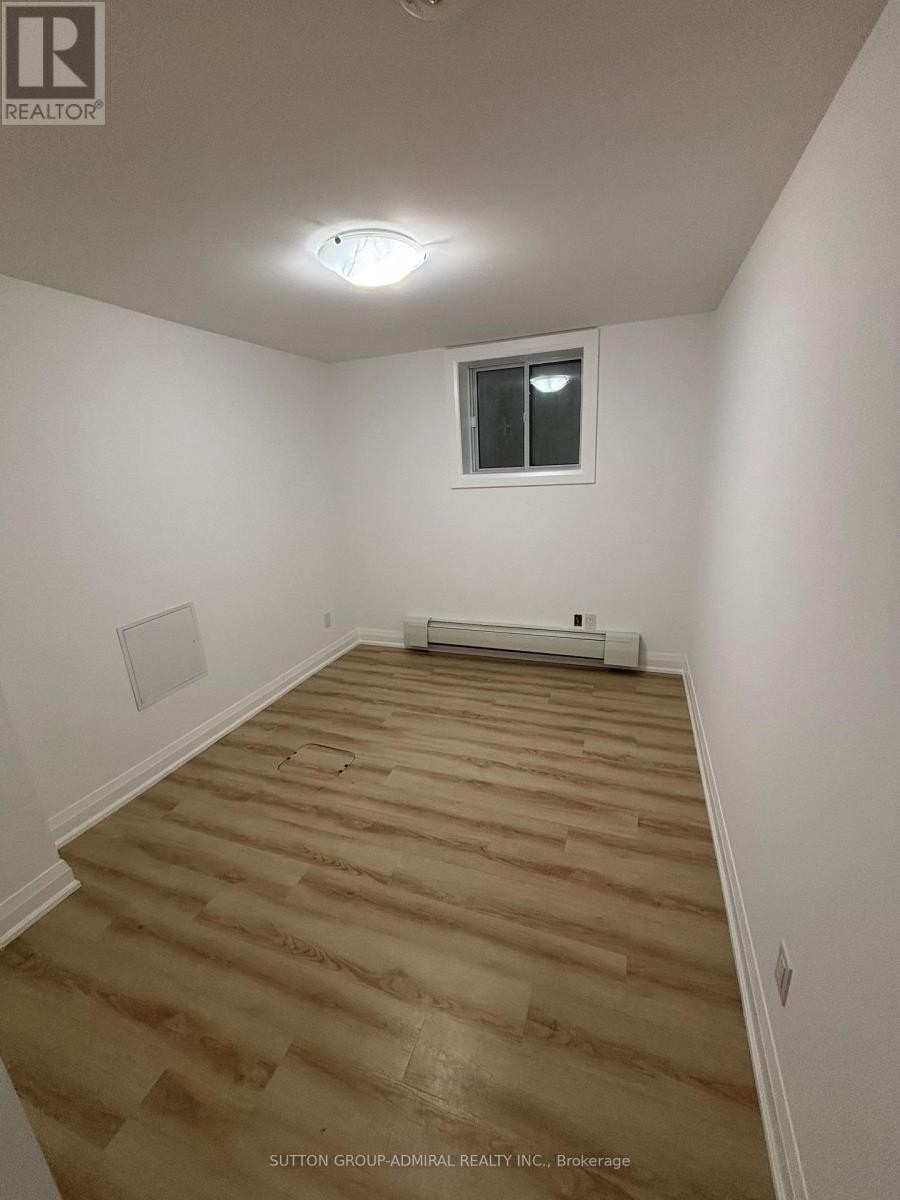












166 VAUGHAN ROAD

,
Toronto (Humewood-Cedarvale),




Ontario
M6C2M2

