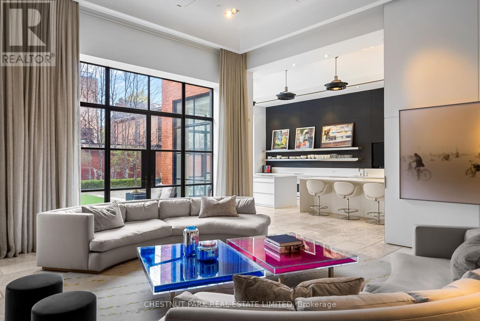 












310 PALMERSTON BOULEVARD

,
Toronto (Palmerston-Little Italy),




Ontario
M6G2N5


