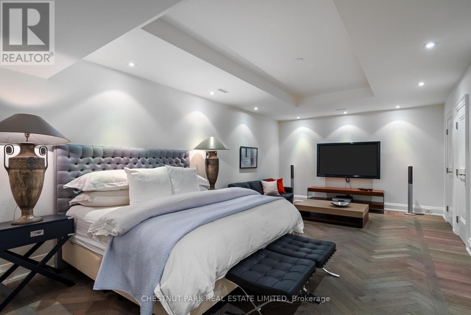 












310 PALMERSTON BOULEVARD

,
Toronto (Palmerston-Little Italy),




Ontario
M6G2N5

