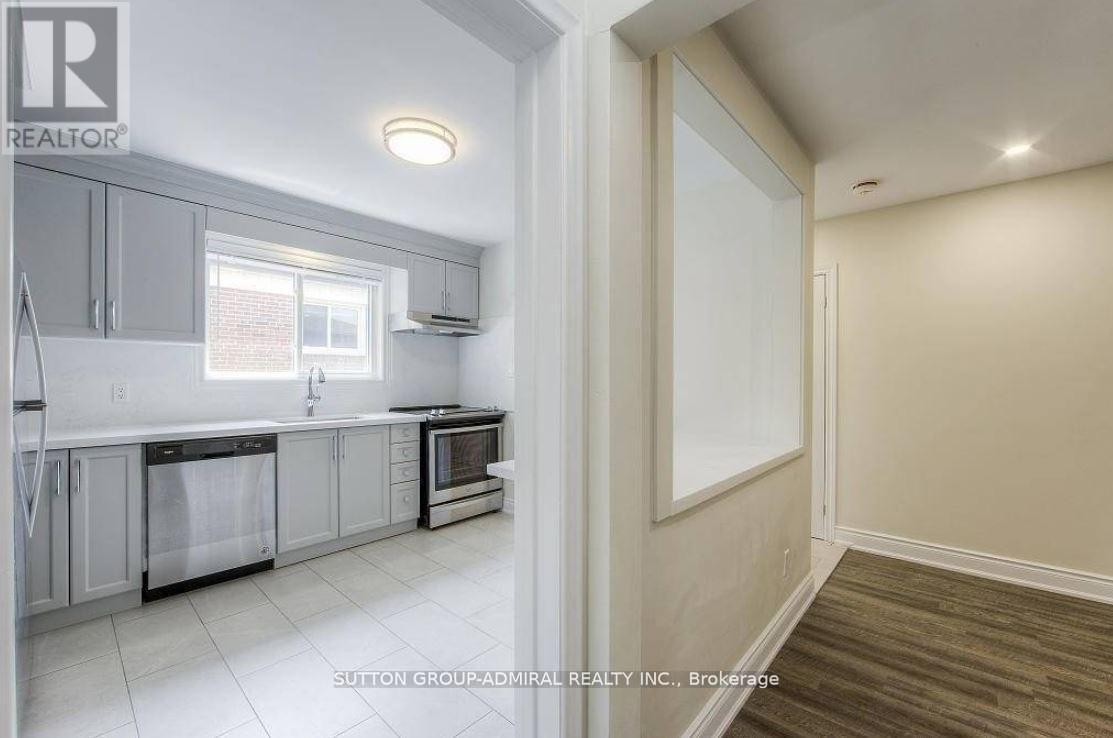 












UNIT 3 - 75 GARTHDALE COURT

,
Toronto (Bathurst Manor),




Ontario
M3H5P8

