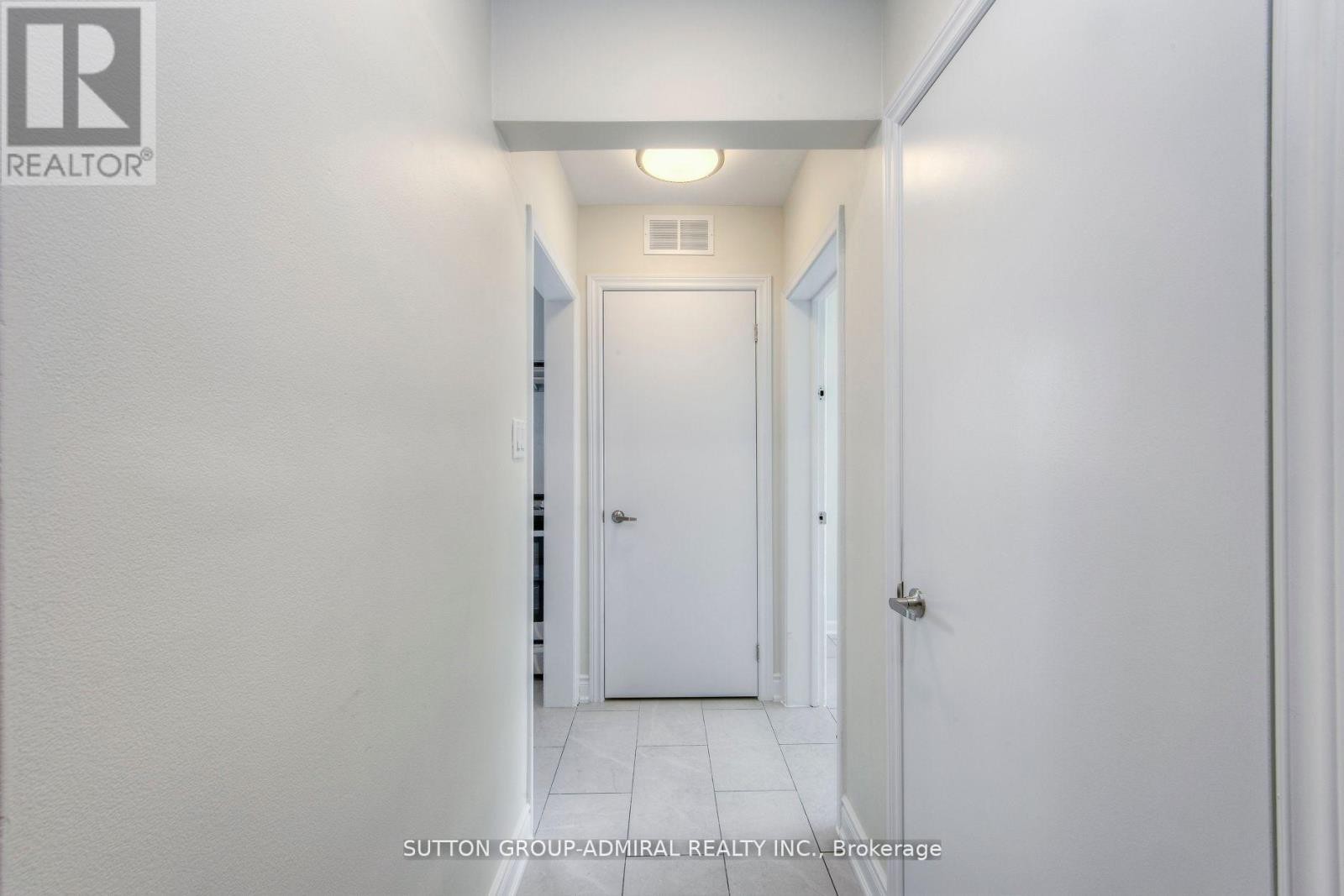 












UNIT 3 - 75 GARTHDALE COURT

,
Toronto (Bathurst Manor),




Ontario
M3H5P8

