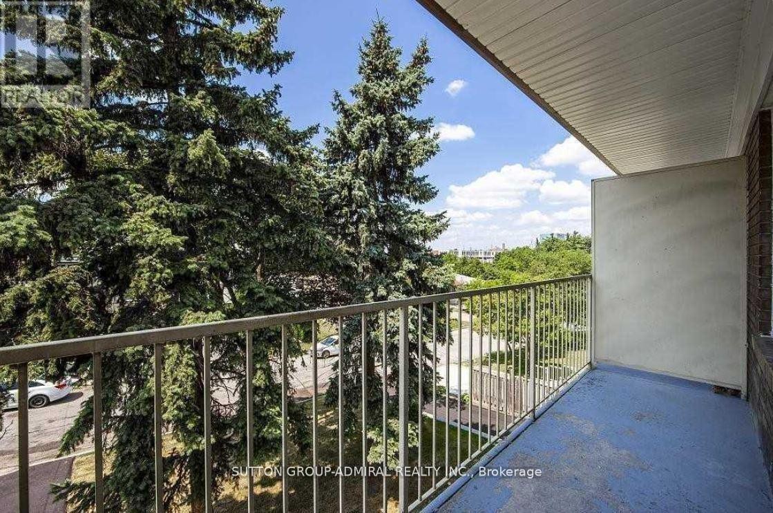 












UNIT 3 - 75 GARTHDALE COURT

,
Toronto (Bathurst Manor),




Ontario
M3H5P8


