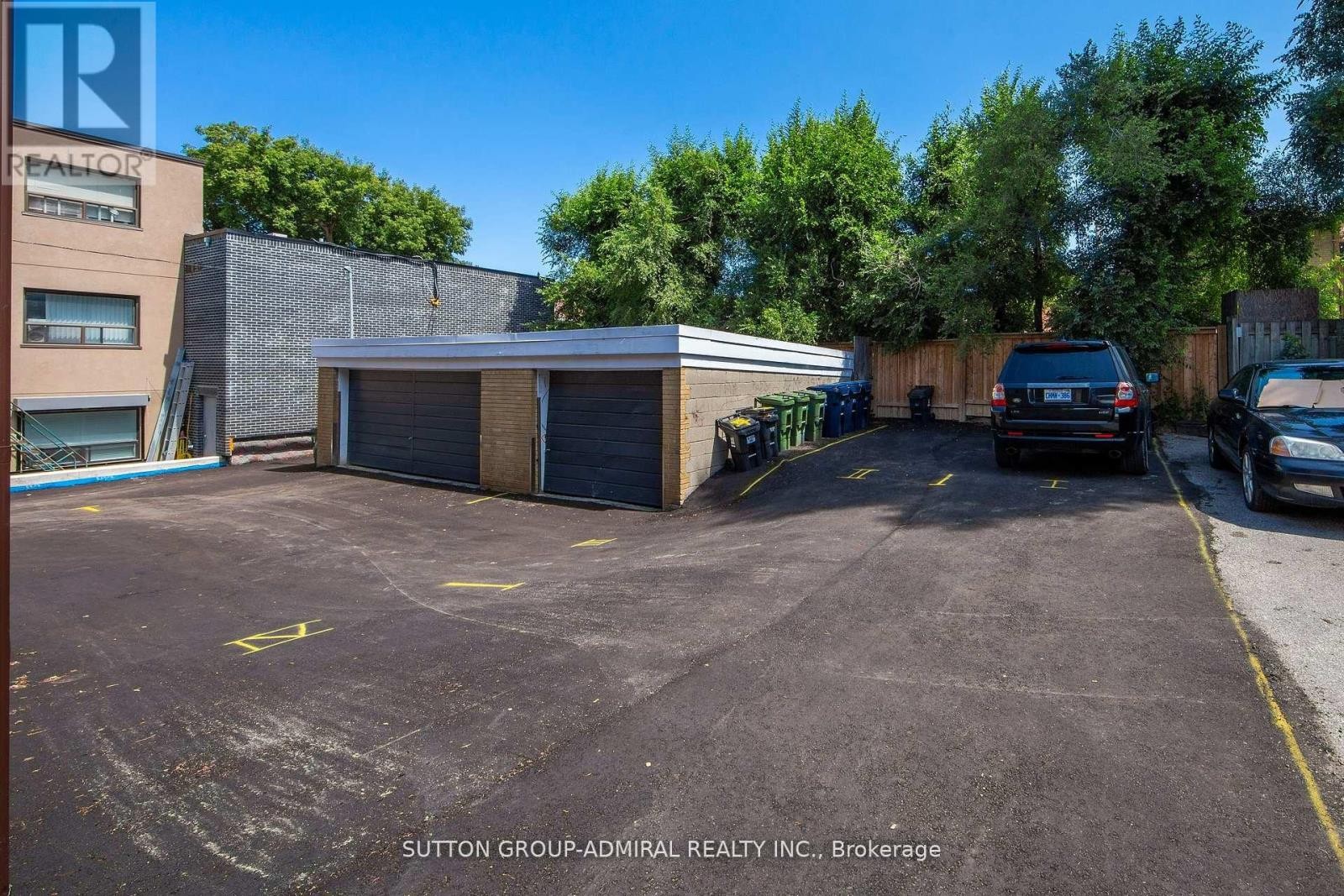 












UNIT 3 - 75 GARTHDALE COURT

,
Toronto (Bathurst Manor),




Ontario
M3H5P8

