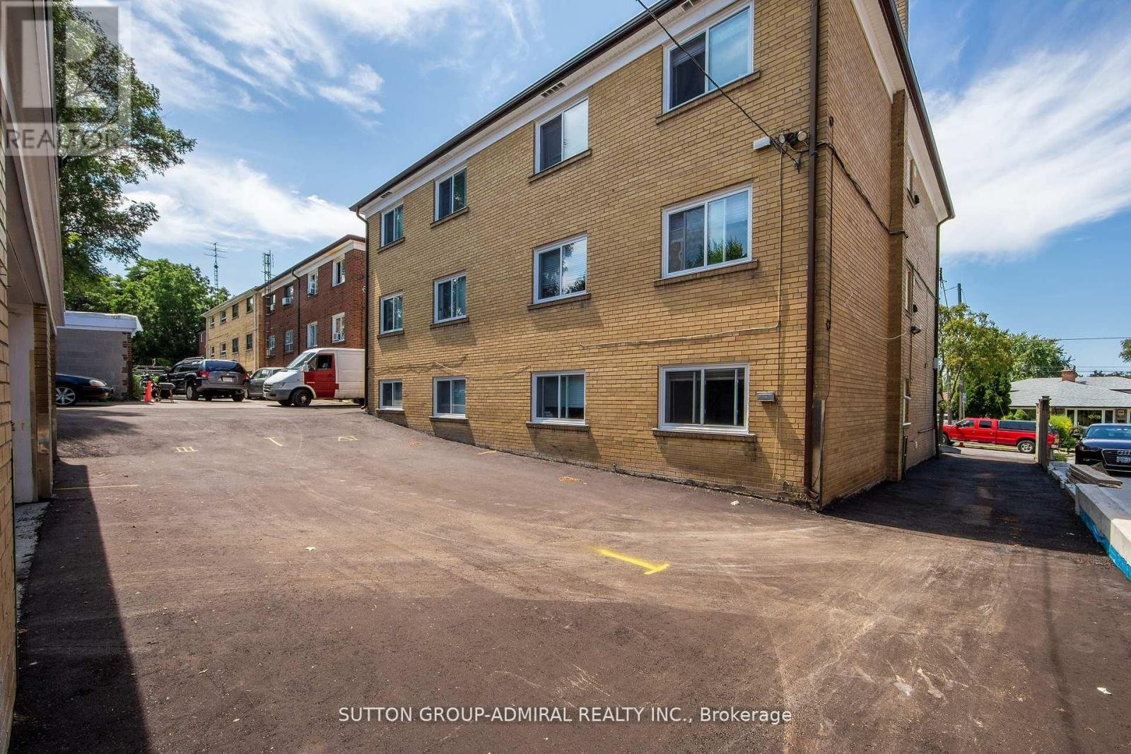 












UNIT 3 - 75 GARTHDALE COURT

,
Toronto (Bathurst Manor),




Ontario
M3H5P8

