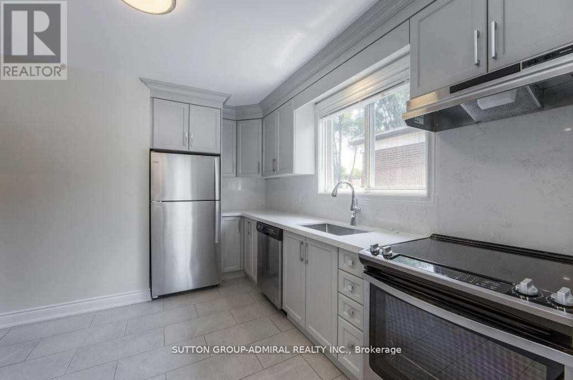 












UNIT 3 - 75 GARTHDALE COURT

,
Toronto (Bathurst Manor),




Ontario
M3H5P8

