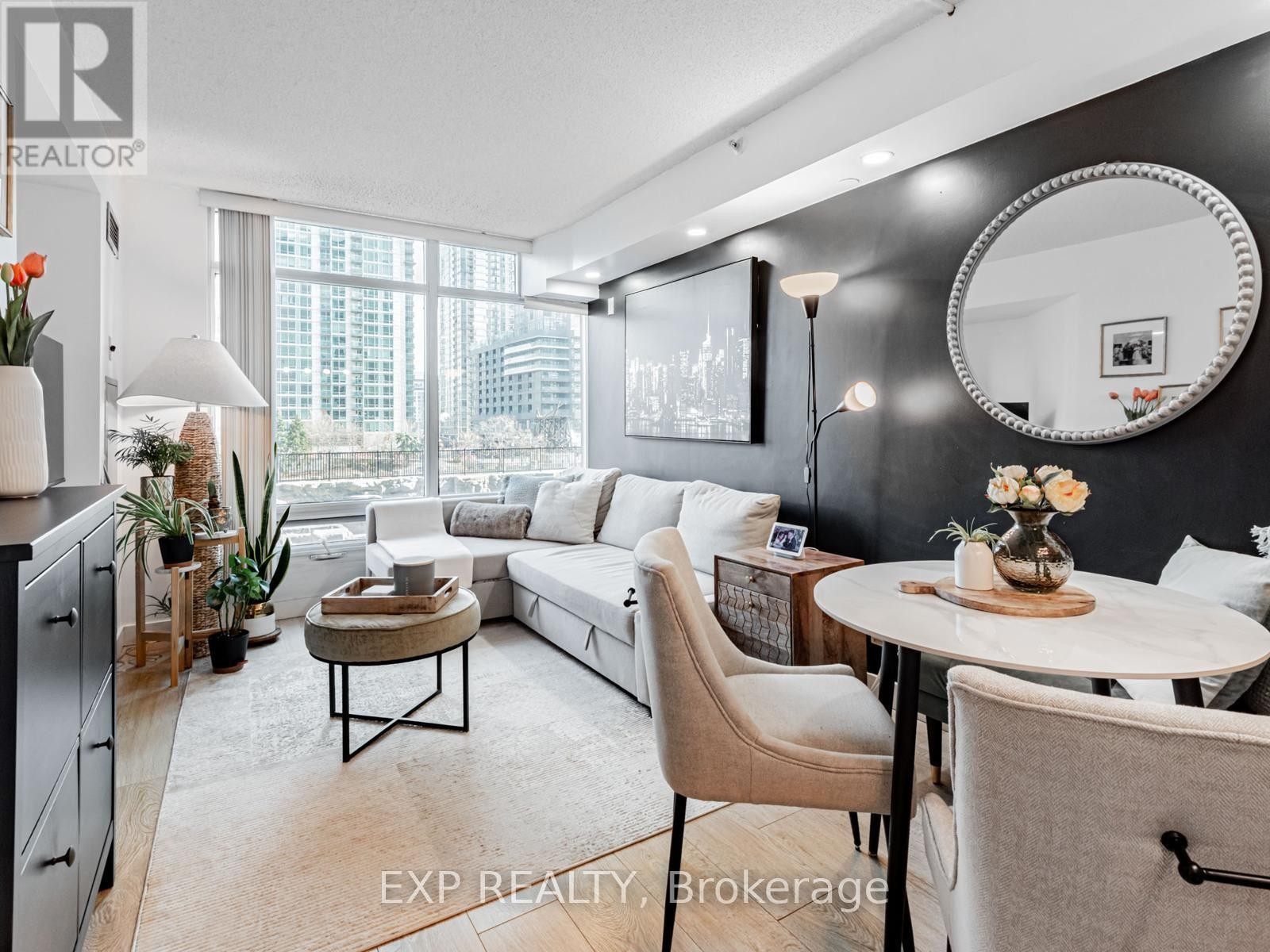 












317 - 361 FRONT STREET W

,
Toronto (Waterfront Communities),




Ontario
M5V3R5


