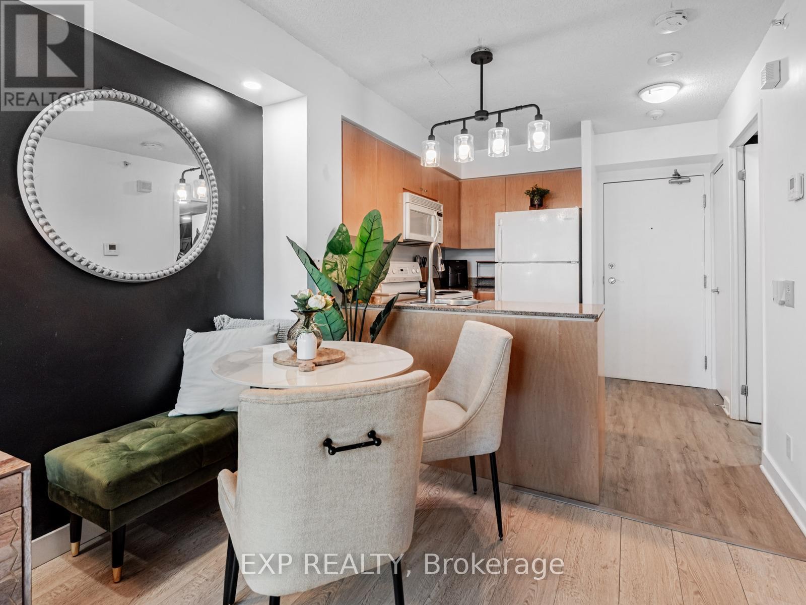 












317 - 361 FRONT STREET W

,
Toronto (Waterfront Communities),




Ontario
M5V3R5


