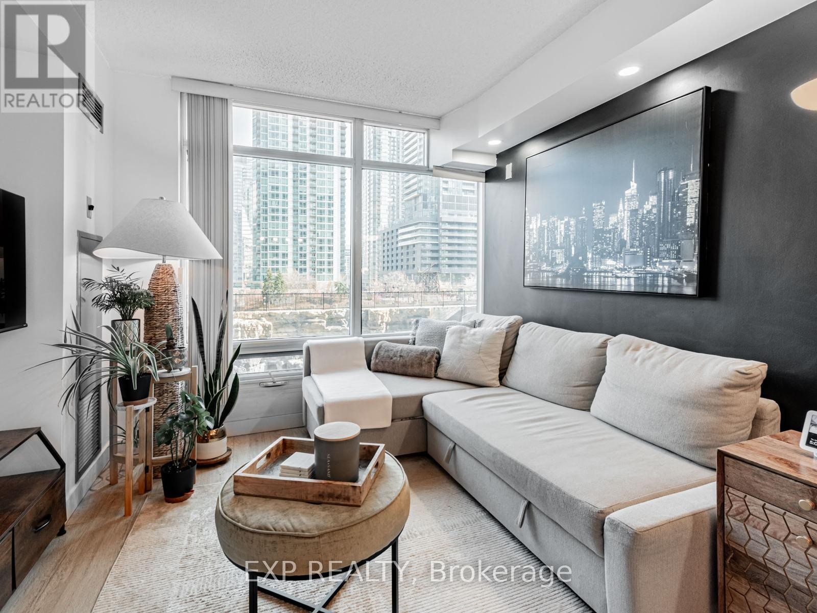 












317 - 361 FRONT STREET W

,
Toronto (Waterfront Communities),




Ontario
M5V3R5

