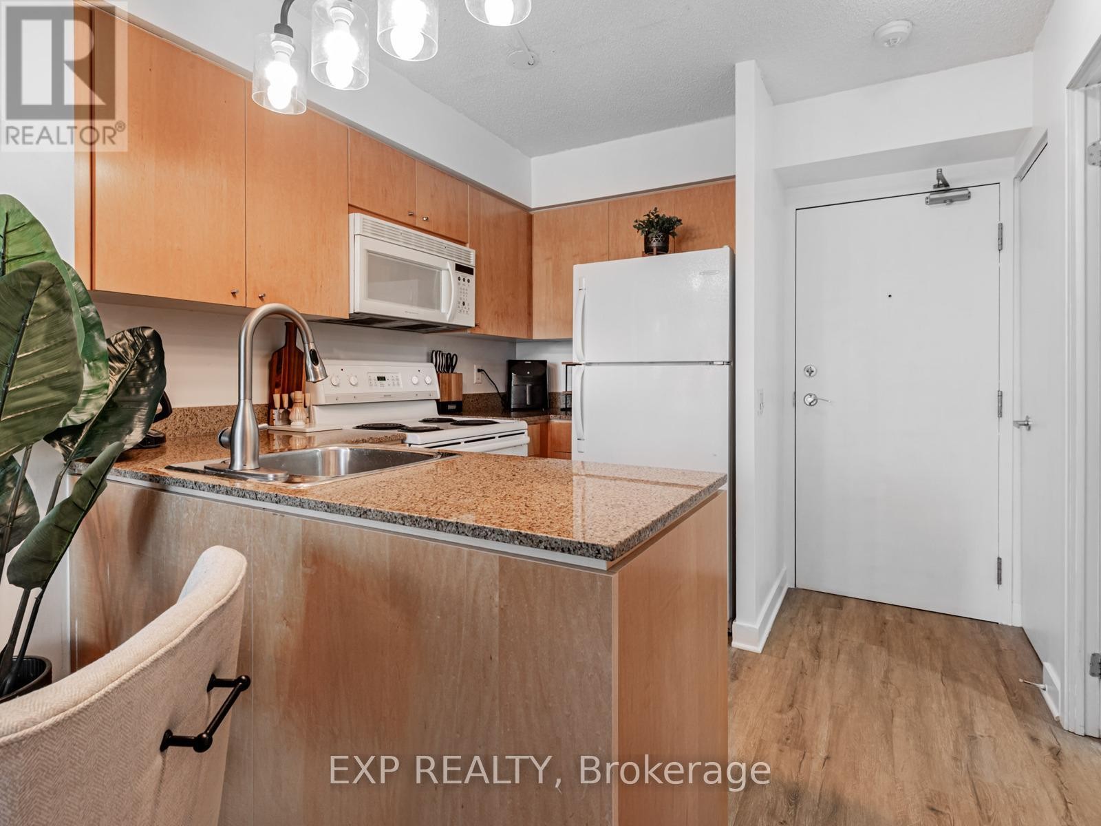 












317 - 361 FRONT STREET W

,
Toronto (Waterfront Communities),




Ontario
M5V3R5

