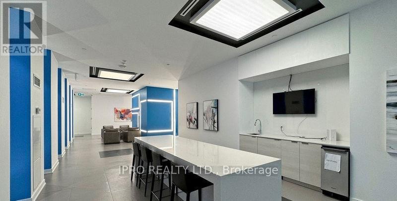 












2314 - 195 REDPATH AVENUE

,
Toronto (Mount Pleasant West),




Ontario
M4P0E4

