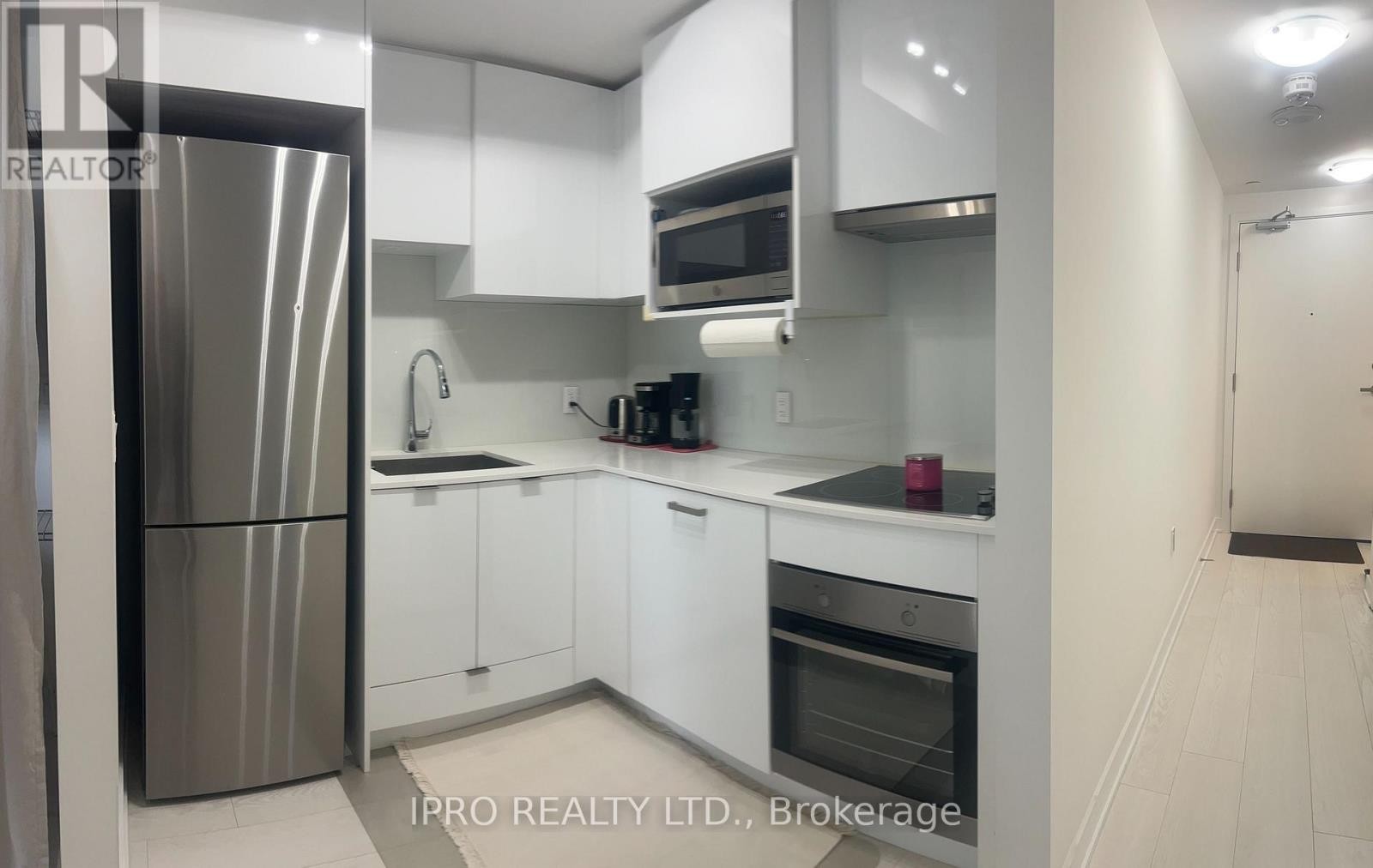 












2314 - 195 REDPATH AVENUE

,
Toronto (Mount Pleasant West),




Ontario
M4P0E4

