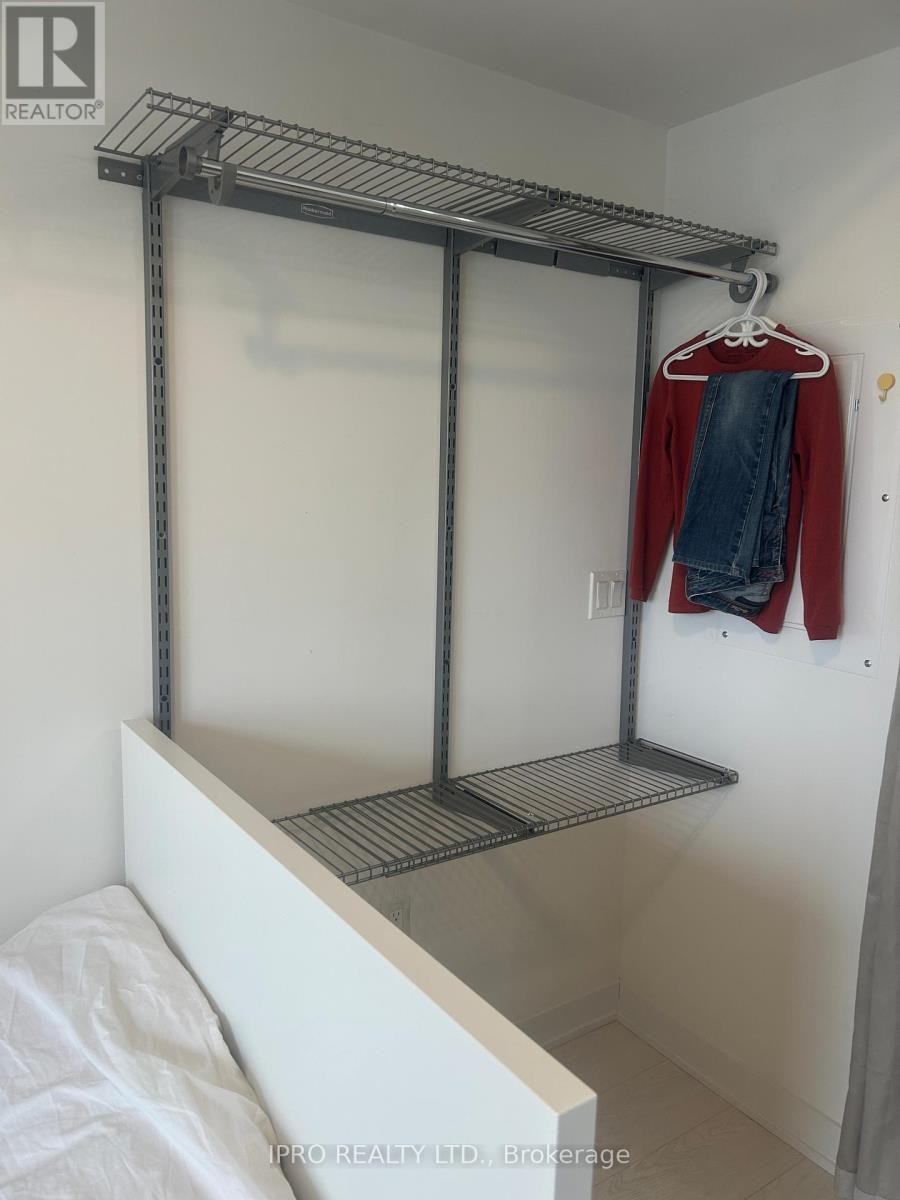 












2314 - 195 REDPATH AVENUE

,
Toronto (Mount Pleasant West),




Ontario
M4P0E4

