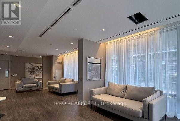 












2314 - 195 REDPATH AVENUE

,
Toronto (Mount Pleasant West),




Ontario
M4P0E4

