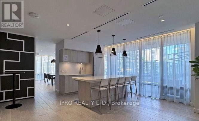 












2314 - 195 REDPATH AVENUE

,
Toronto (Mount Pleasant West),




Ontario
M4P0E4

