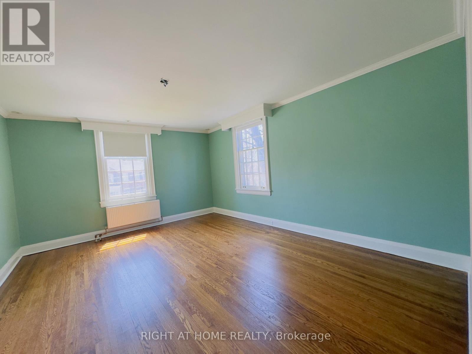 












72 GLENGOWAN ROAD

,
Toronto (Lawrence Park South),




Ontario
M4N1G4

