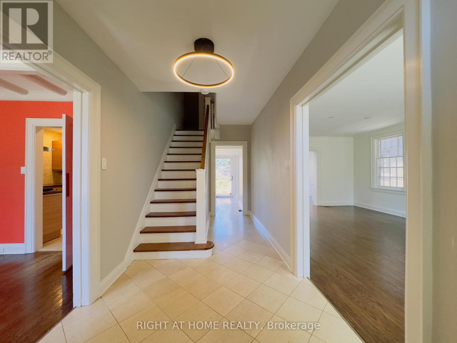 












72 GLENGOWAN ROAD

,
Toronto (Lawrence Park South),




Ontario
M4N1G4

