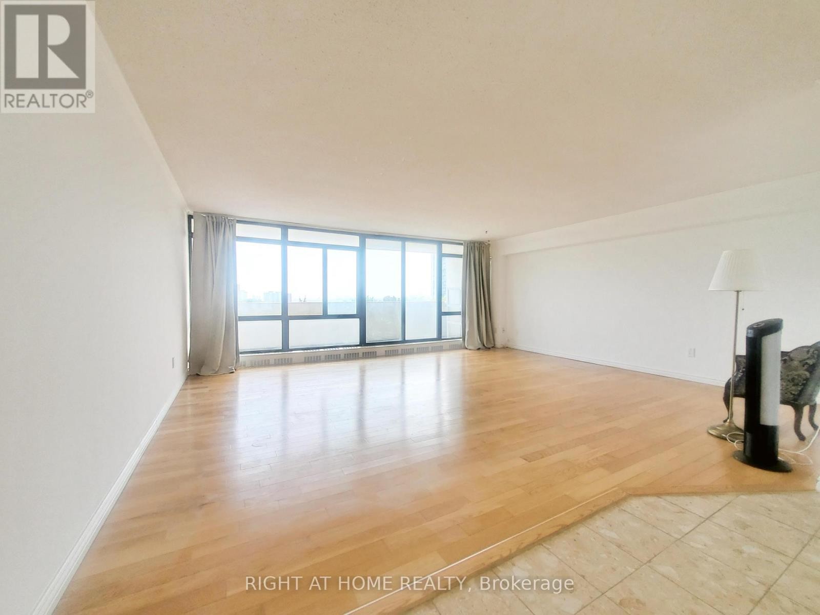 












607 - 3300 DON MILLS ROAD

,
Toronto (Don Valley Village),




Ontario
M2J4X7

