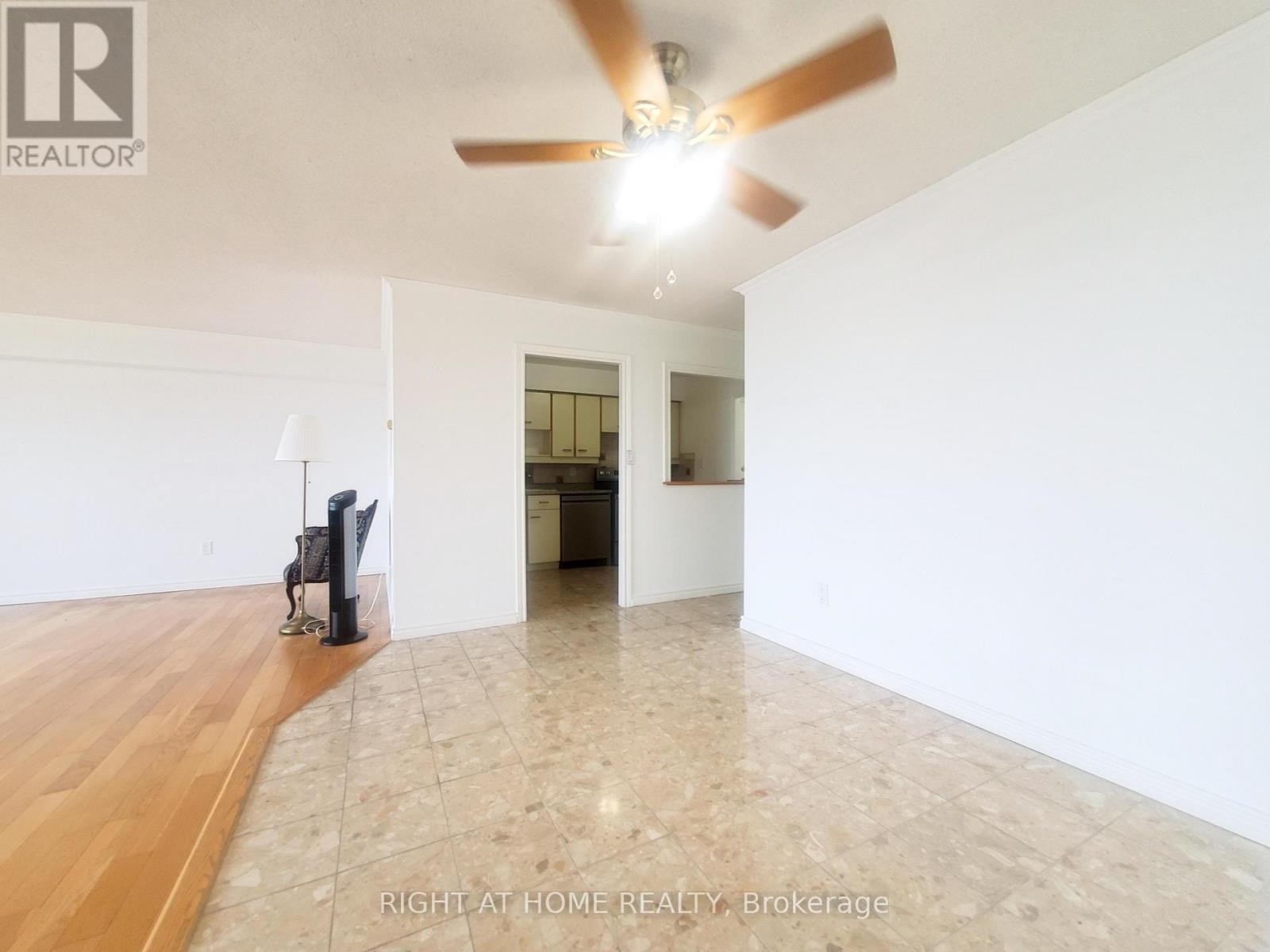 












607 - 3300 DON MILLS ROAD

,
Toronto (Don Valley Village),




Ontario
M2J4X7

