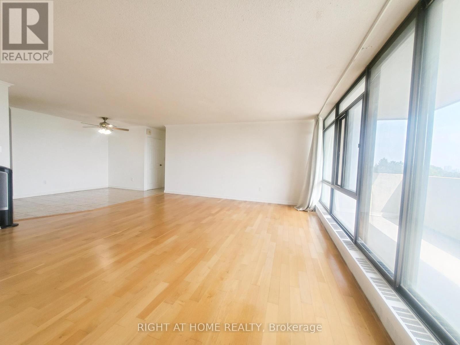 












607 - 3300 DON MILLS ROAD

,
Toronto (Don Valley Village),




Ontario
M2J4X7

