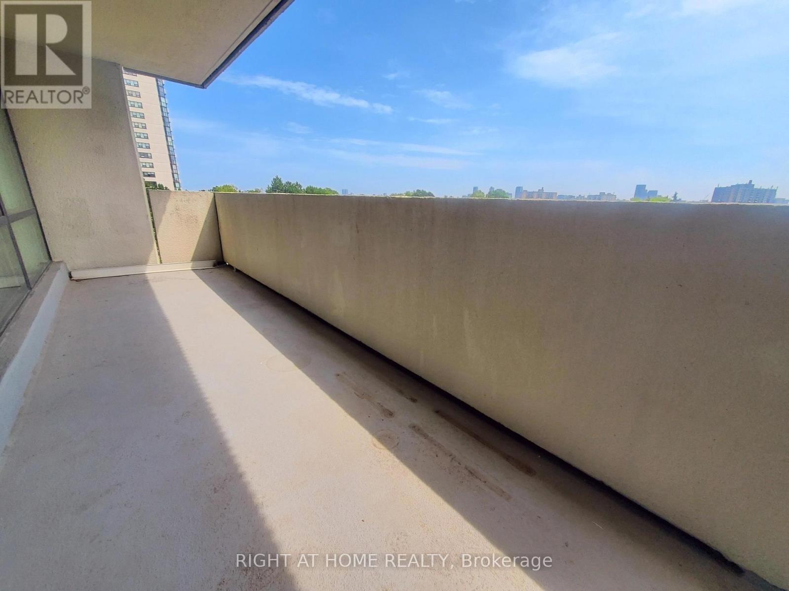












607 - 3300 DON MILLS ROAD

,
Toronto (Don Valley Village),




Ontario
M2J4X7


