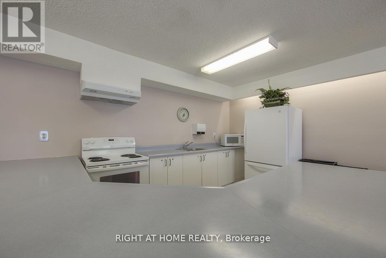 












607 - 3300 DON MILLS ROAD

,
Toronto (Don Valley Village),




Ontario
M2J4X7


