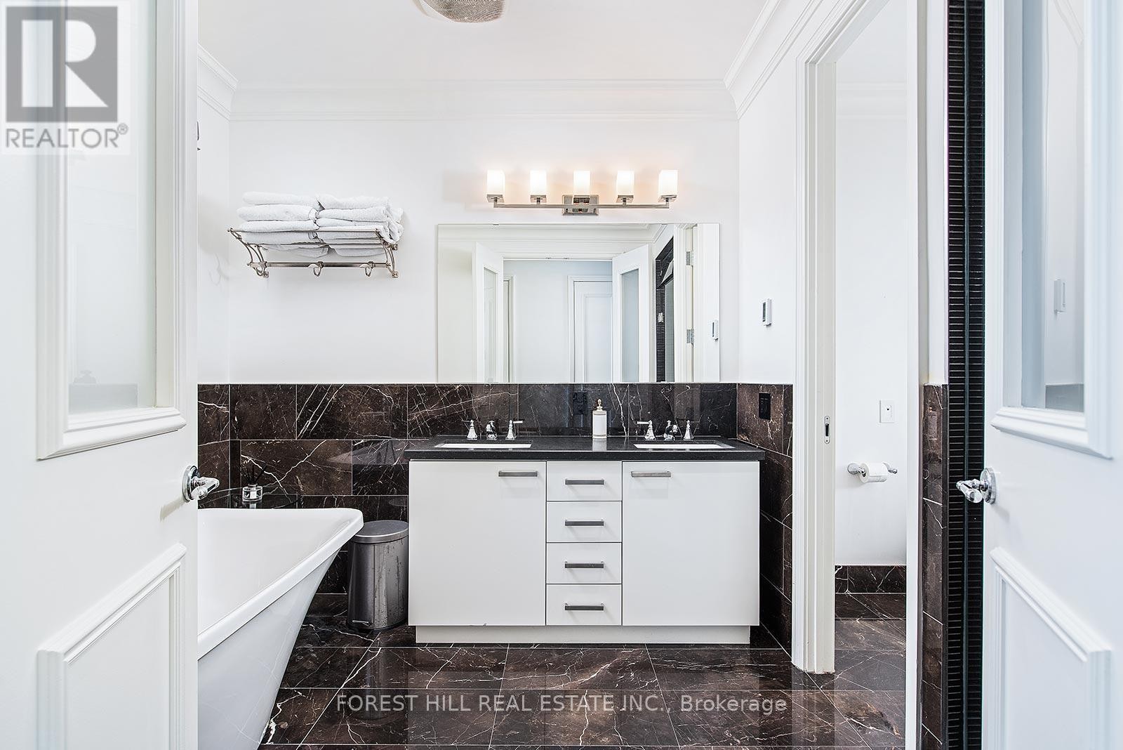 












4604 - 311 BAY STREET

,
Toronto (Bay Street Corridor),




Ontario
M5H4G5

