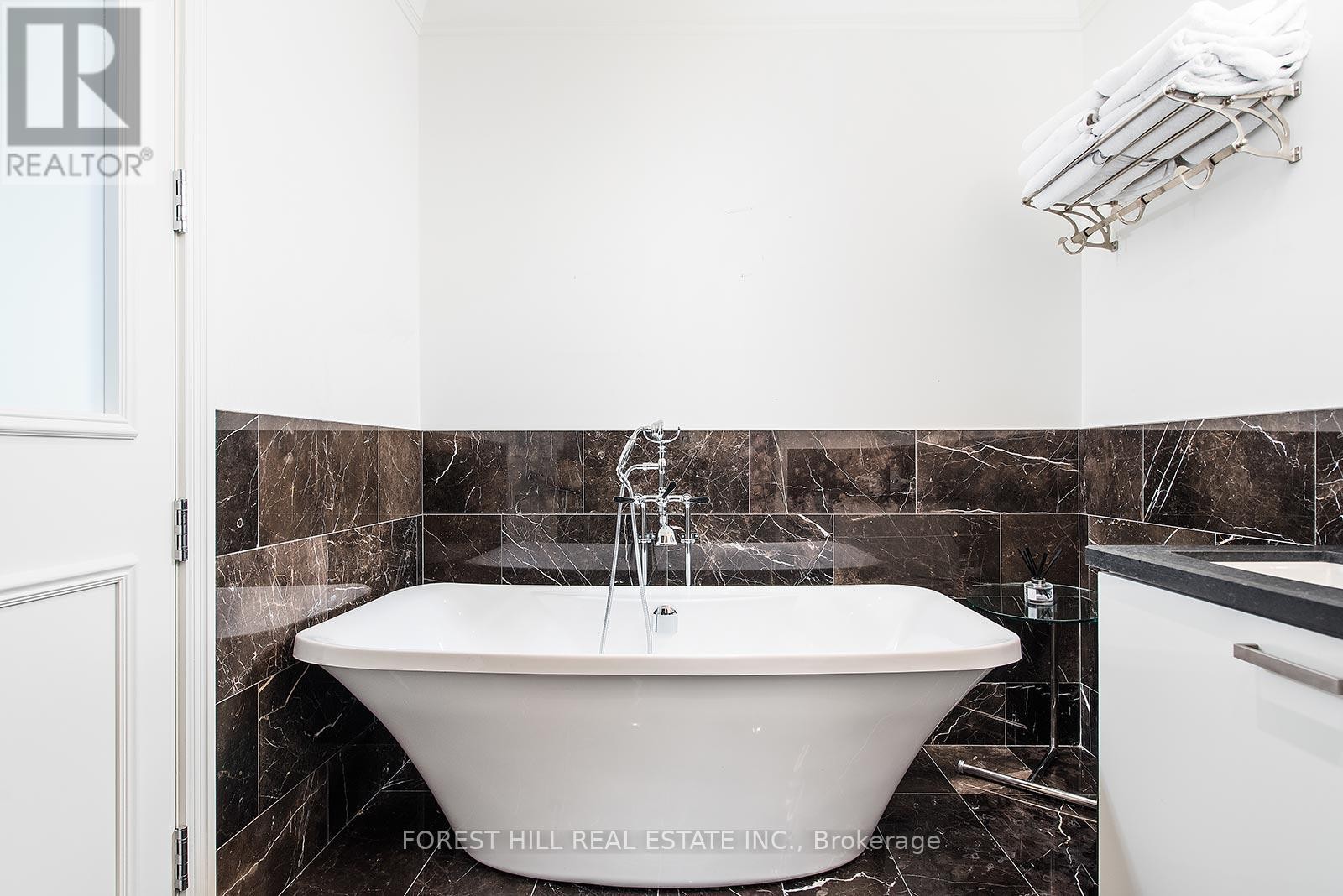 












4604 - 311 BAY STREET

,
Toronto (Bay Street Corridor),




Ontario
M5H4G5

