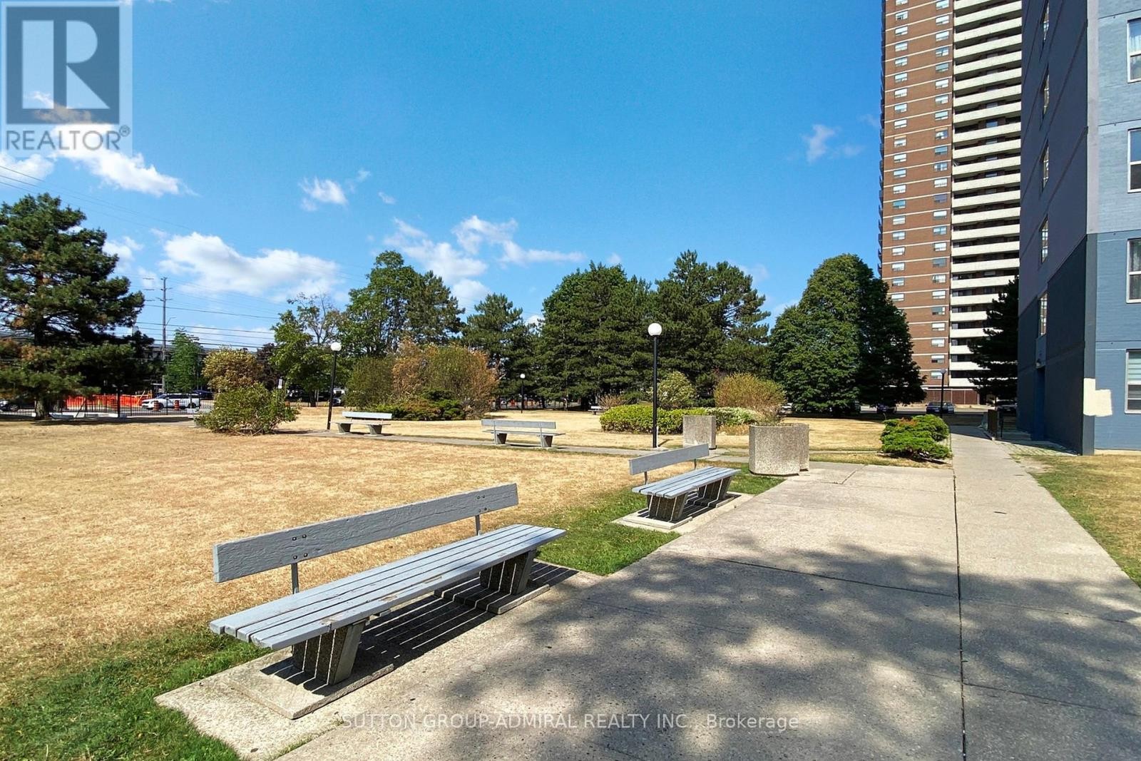 












1205 - 205 HILDA AVENUE

,
Toronto (Newtonbrook West),




Ontario
M2M4B1

