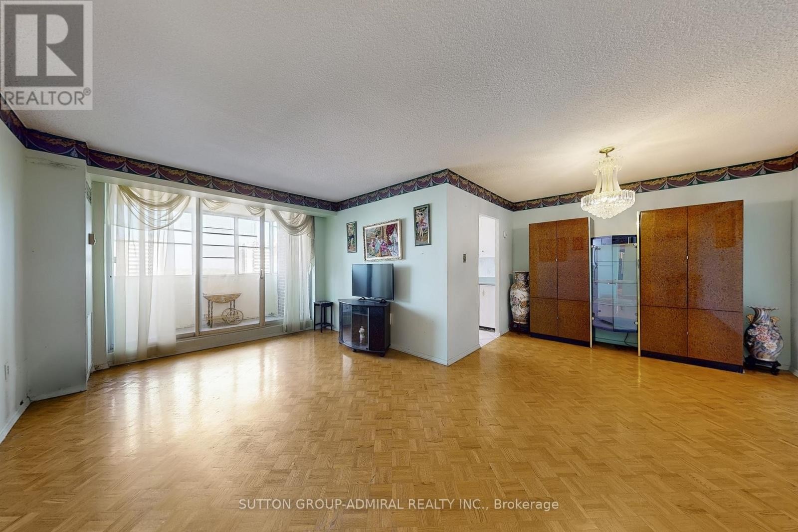 












1205 - 205 HILDA AVENUE

,
Toronto (Newtonbrook West),




Ontario
M2M4B1

