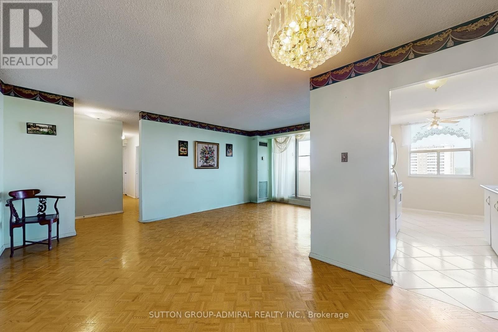 












1205 - 205 HILDA AVENUE

,
Toronto (Newtonbrook West),




Ontario
M2M4B1

