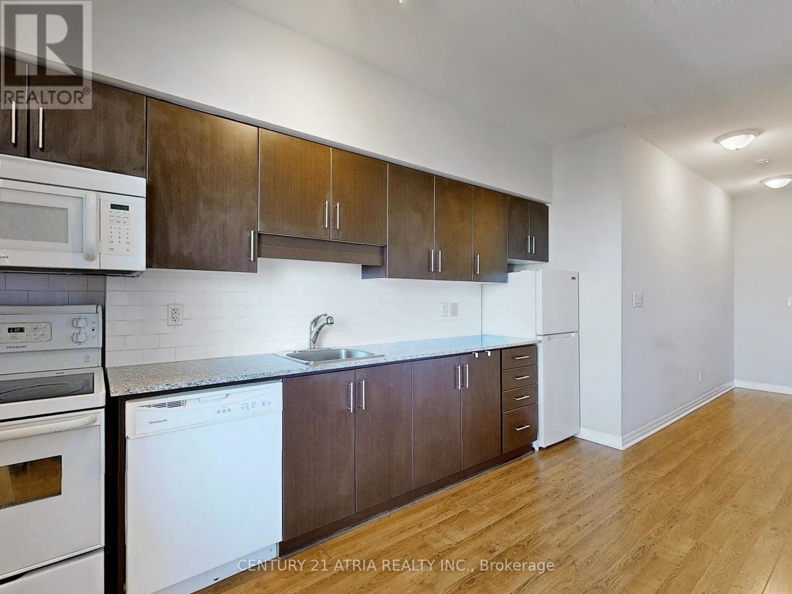 












2504 - 30 HERONS HILL WAY

,
Toronto (Henry Farm),




Ontario
M2J0A7

