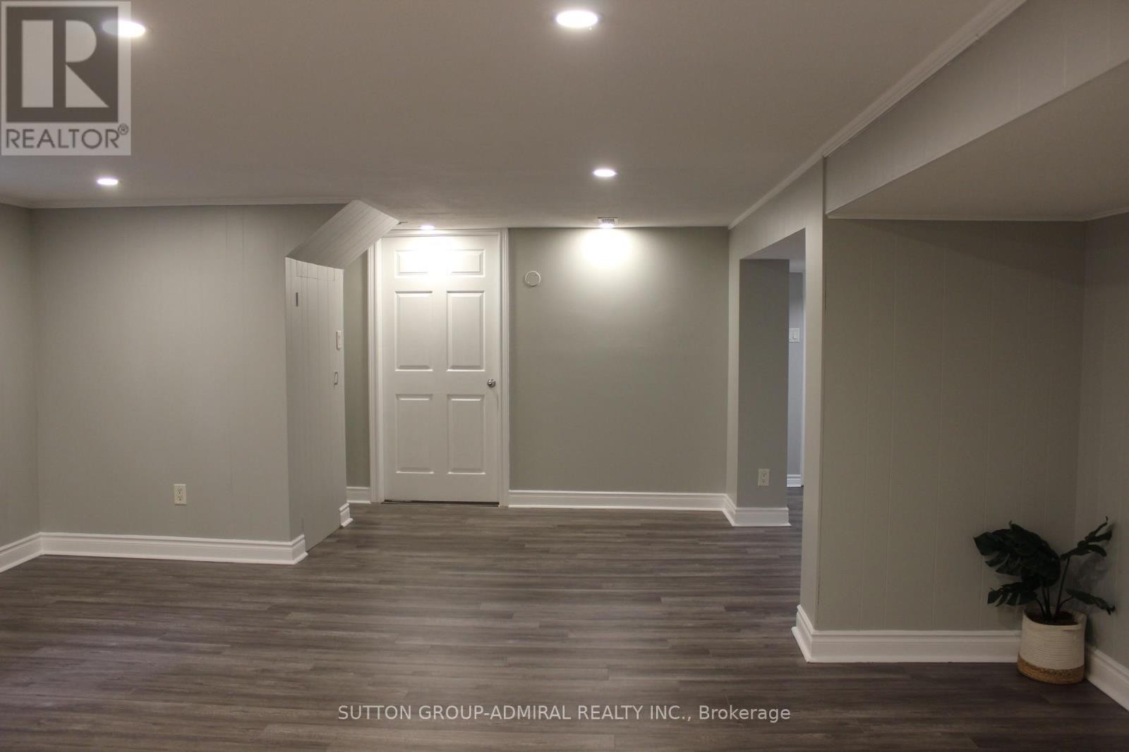 












BSMT - 5 PENNARD COURT

,
Toronto (Newtonbrook West),




Ontario
M2R2V8

