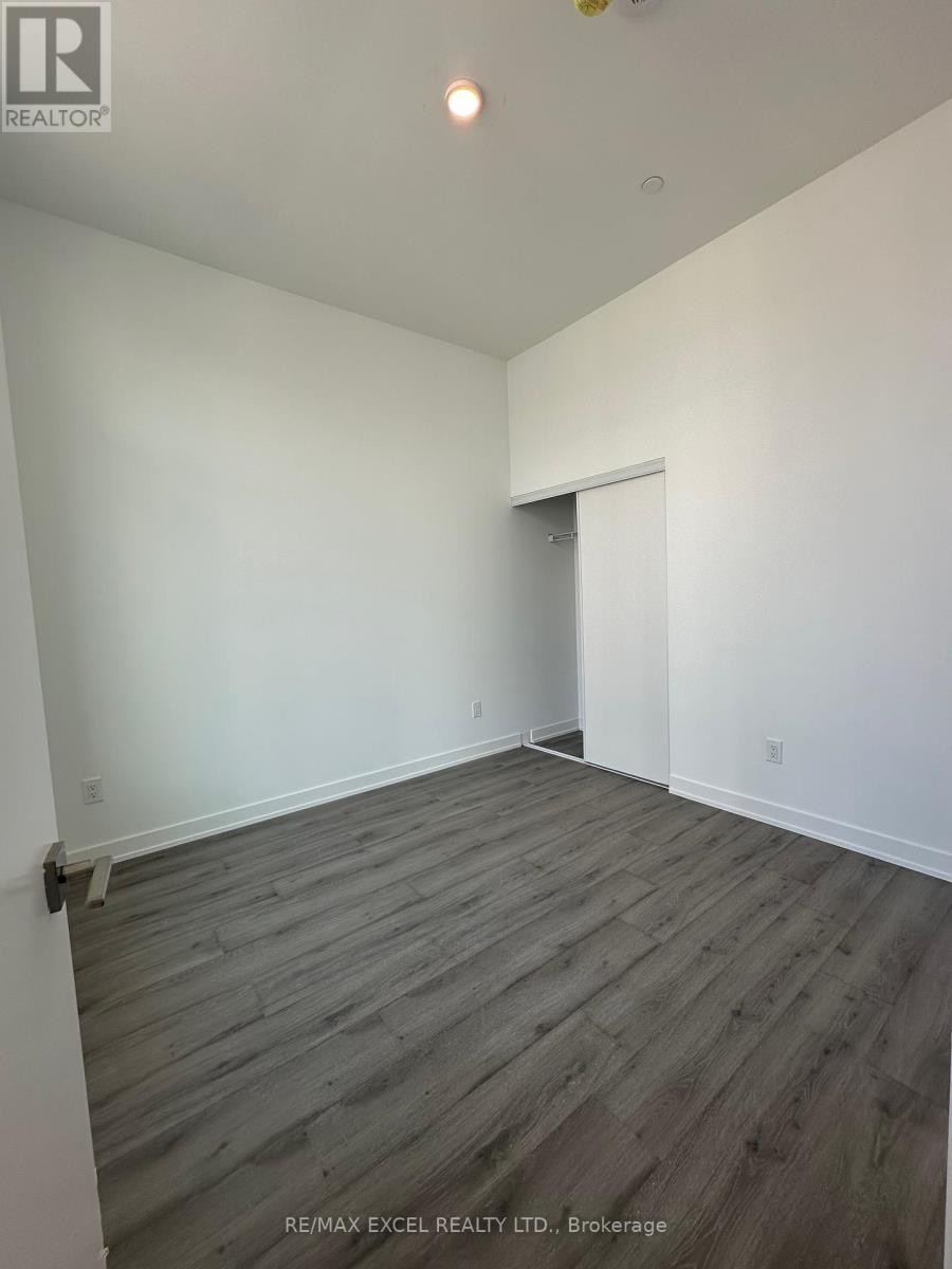 












910 - 252 CHURCH STREET

,
Toronto (Church-Yonge Corridor),




Ontario
M5B0E6

