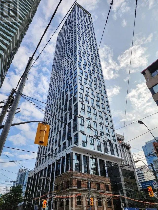 












910 - 252 CHURCH STREET

,
Toronto (Church-Yonge Corridor),




Ontario
M5B0E6

