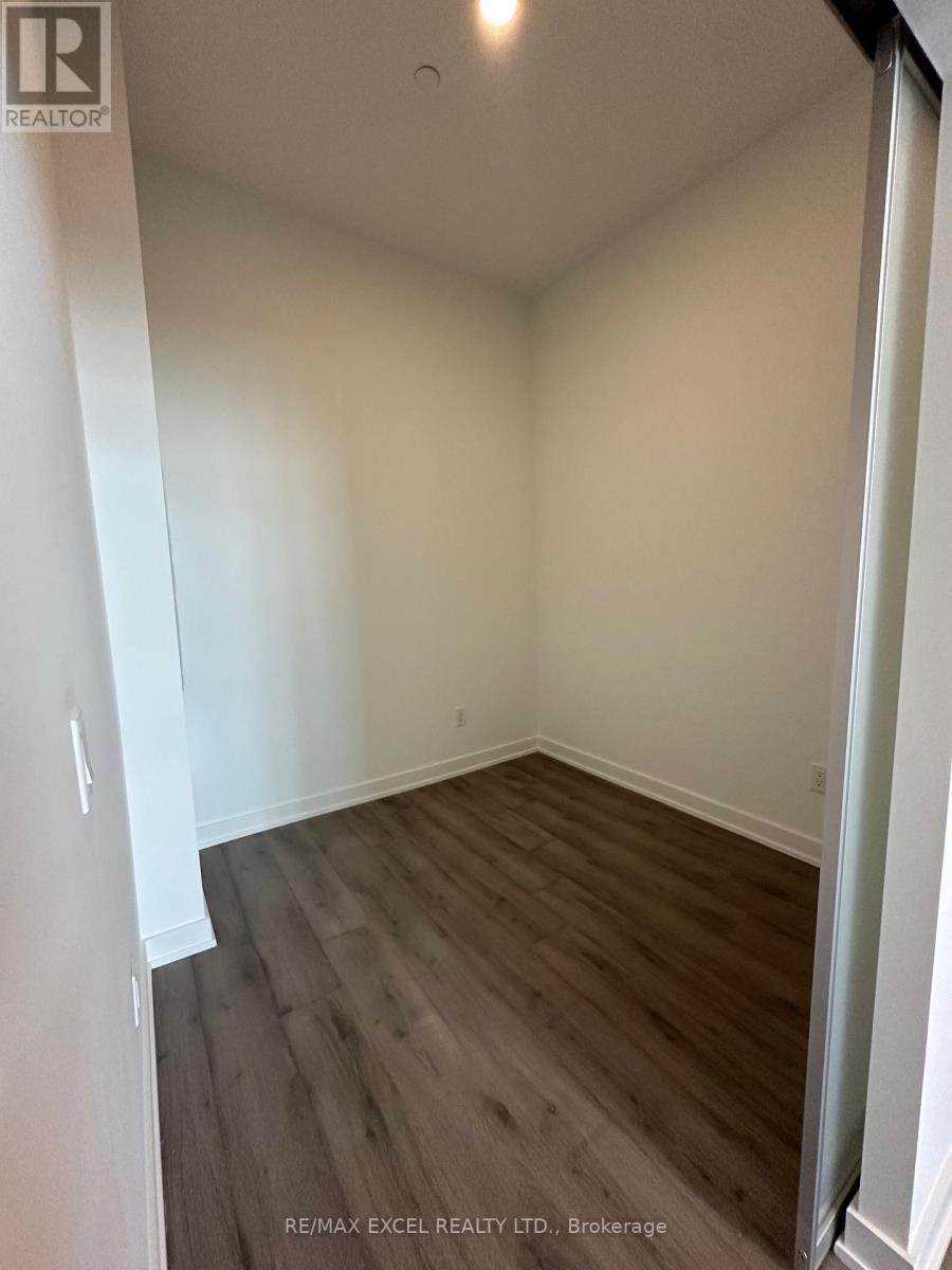 












910 - 252 CHURCH STREET

,
Toronto (Church-Yonge Corridor),




Ontario
M5B0E6

