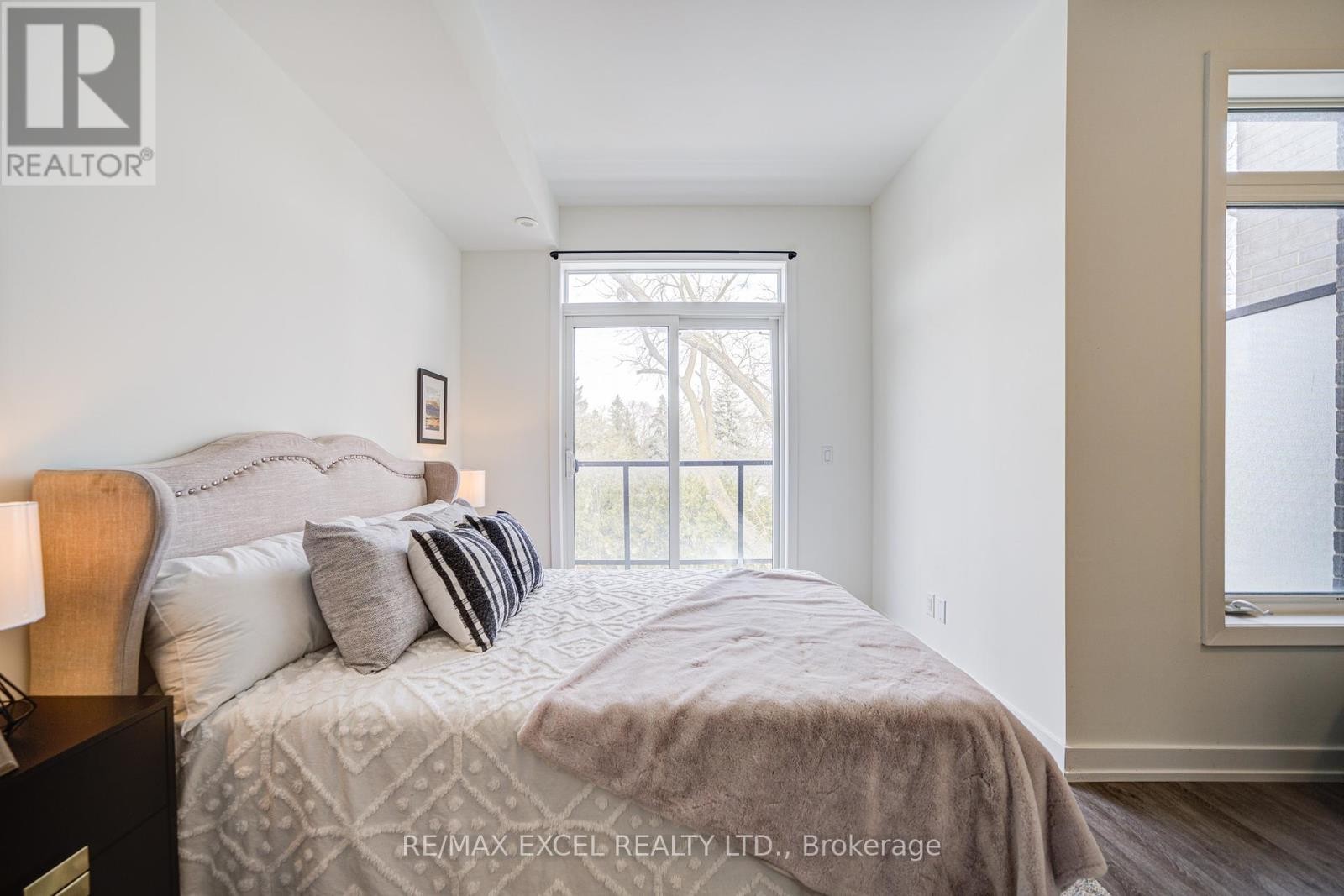 












26 - 51 WINLOCK PARK

,
Toronto (Newtonbrook East),




Ontario
M2M0B8

