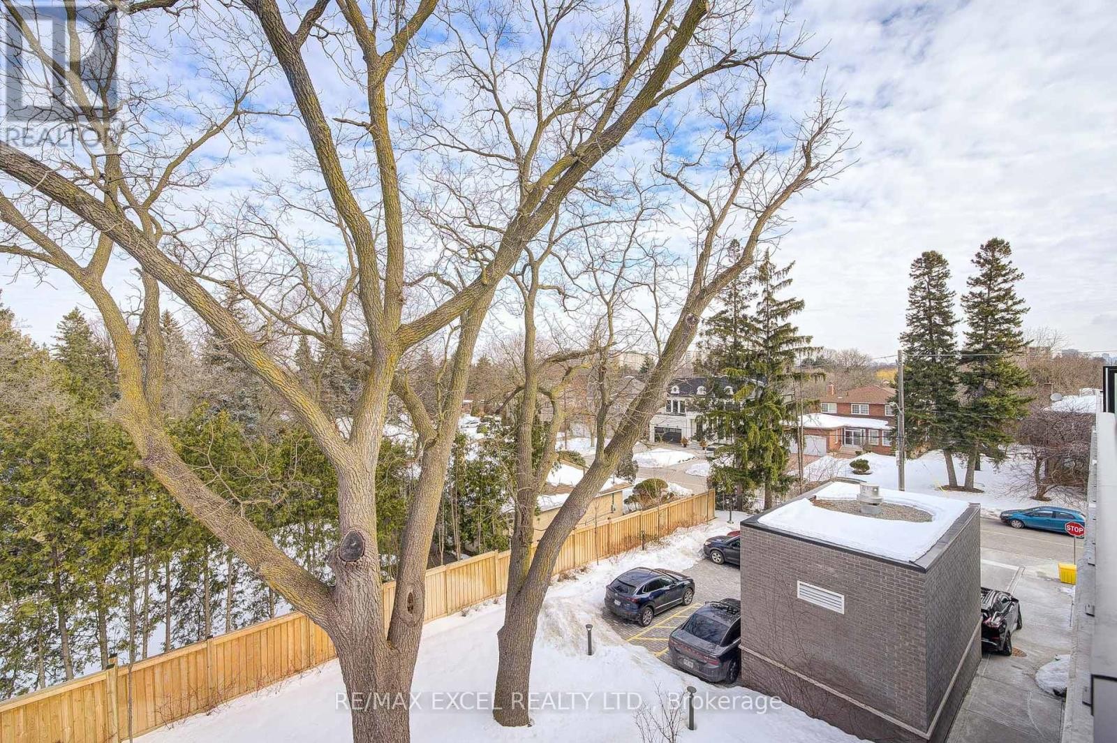












26 - 51 WINLOCK PARK

,
Toronto (Newtonbrook East),




Ontario
M2M0B8

