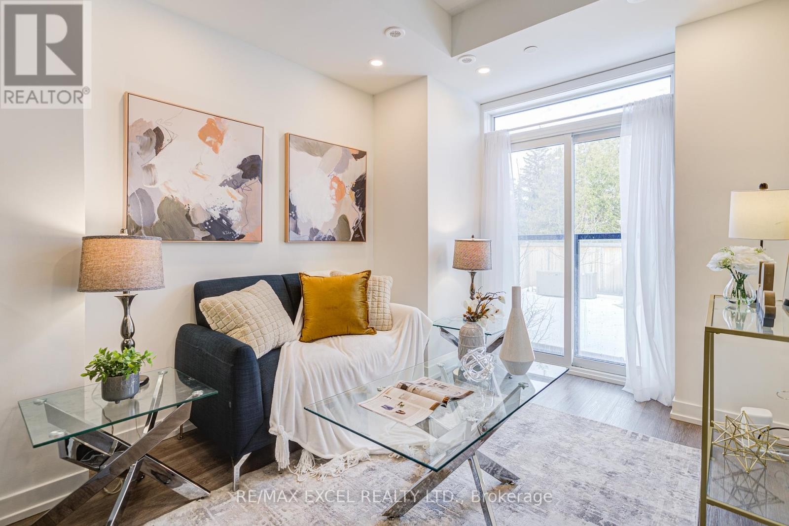 












26 - 51 WINLOCK PARK

,
Toronto (Newtonbrook East),




Ontario
M2M0B8

