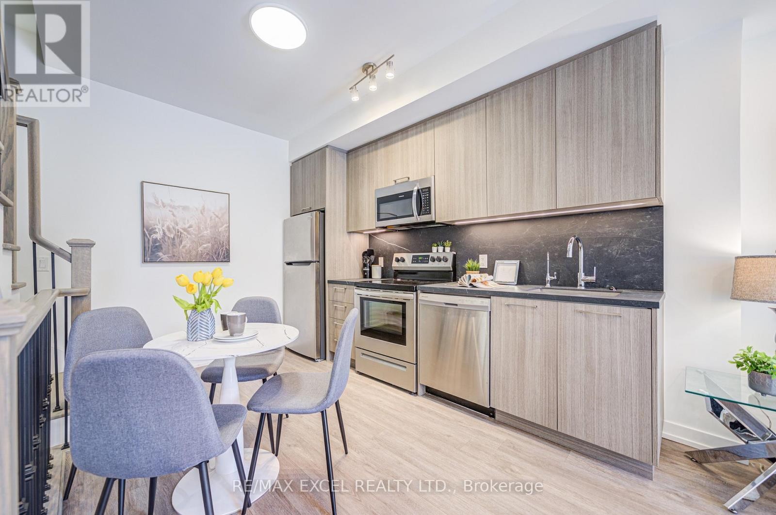 












26 - 51 WINLOCK PARK

,
Toronto (Newtonbrook East),




Ontario
M2M0B8

