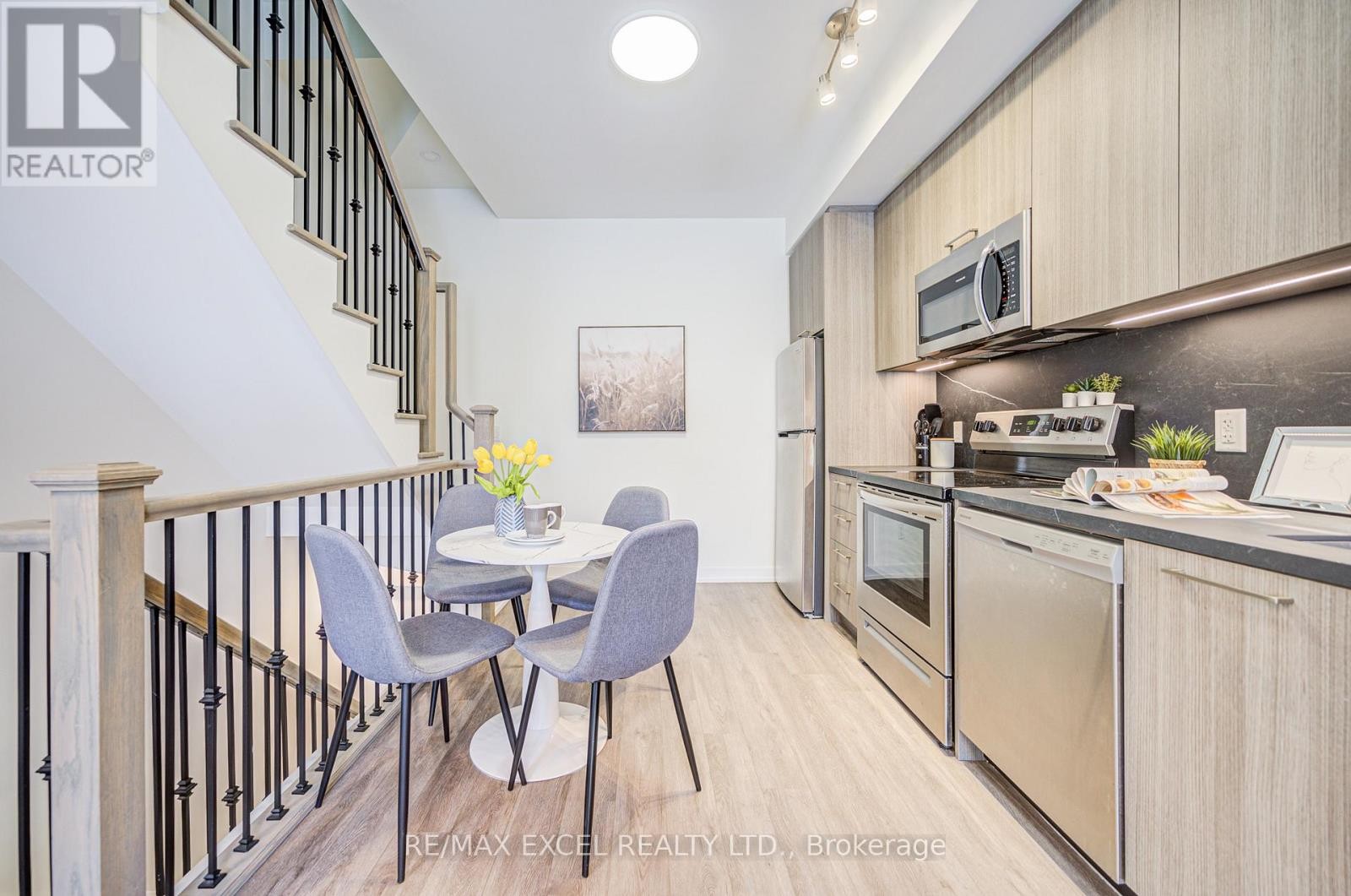 












26 - 51 WINLOCK PARK

,
Toronto (Newtonbrook East),




Ontario
M2M0B8

