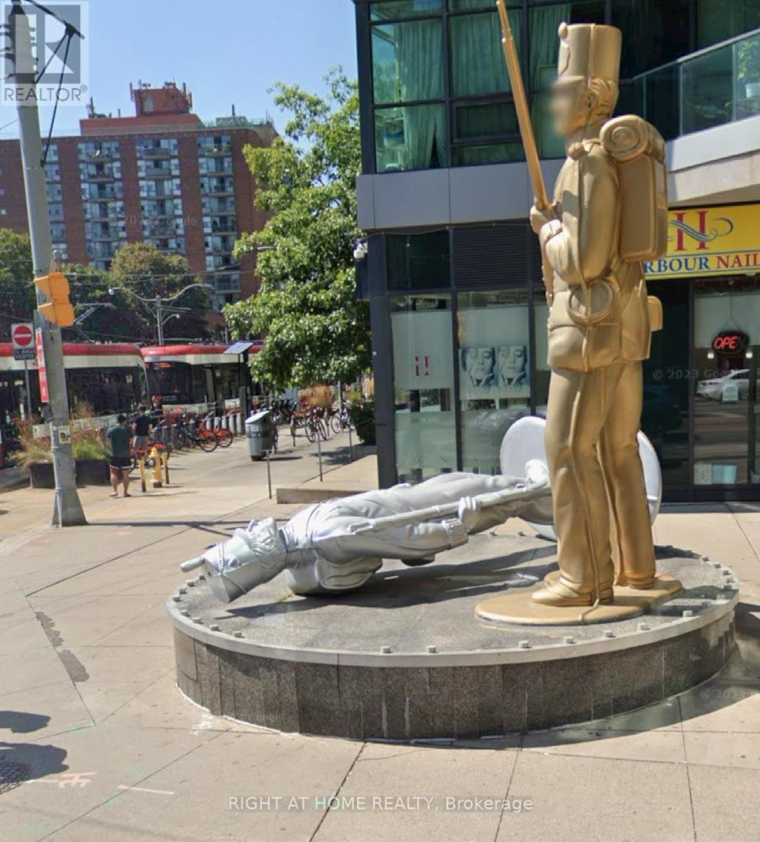 












1014 - 600 FLEET STREET

,
Toronto (Niagara),




Ontario
M5V1B7

