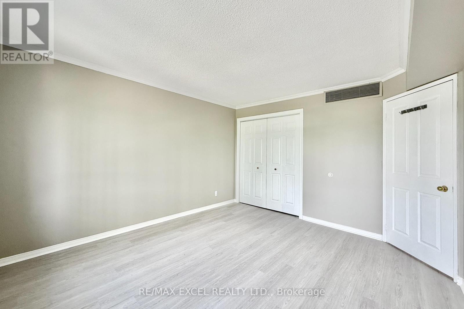 












312 - 38 HOLLYWOOD AVENUE

,
Toronto (Willowdale East),




Ontario
M2N6S5

