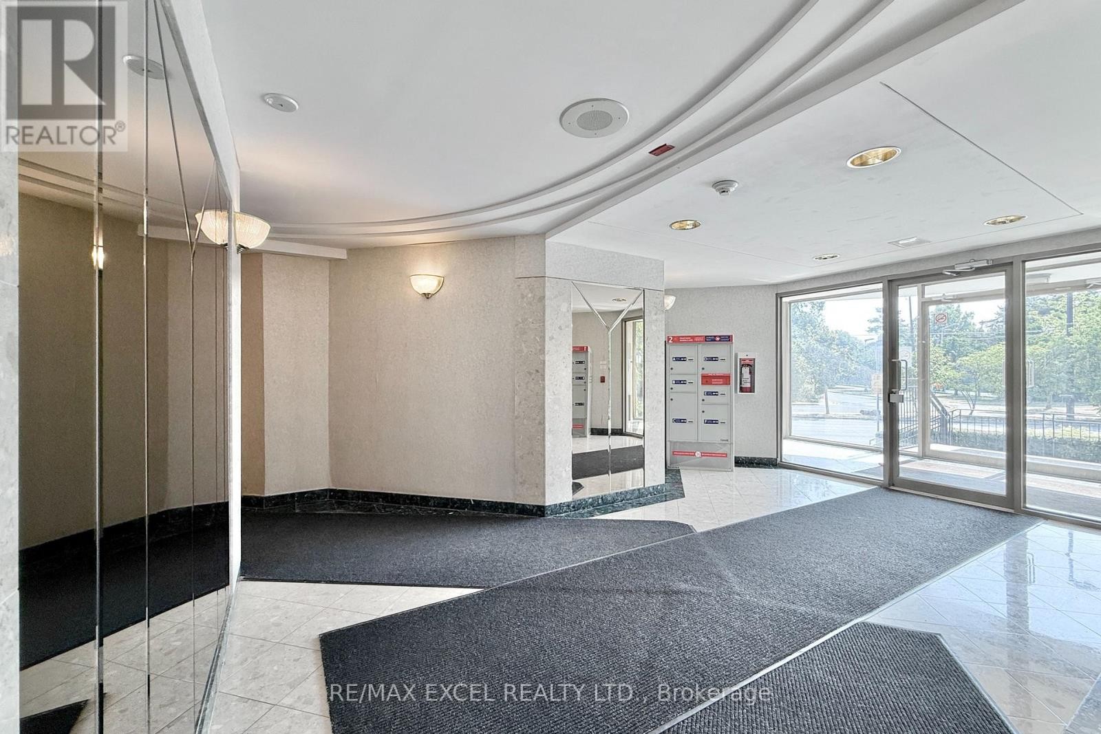 












312 - 38 HOLLYWOOD AVENUE

,
Toronto (Willowdale East),




Ontario
M2N6S5

