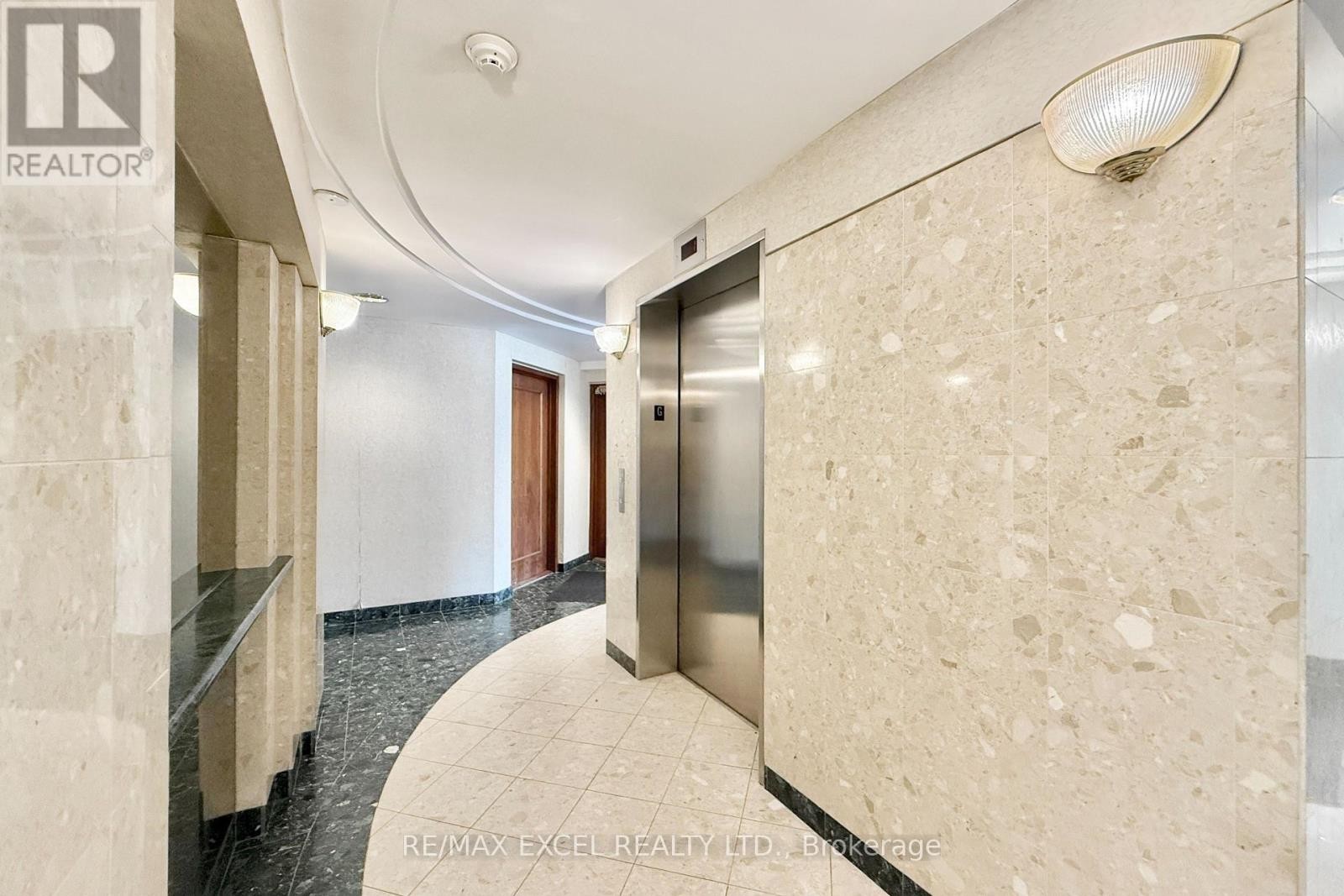 












312 - 38 HOLLYWOOD AVENUE

,
Toronto (Willowdale East),




Ontario
M2N6S5

