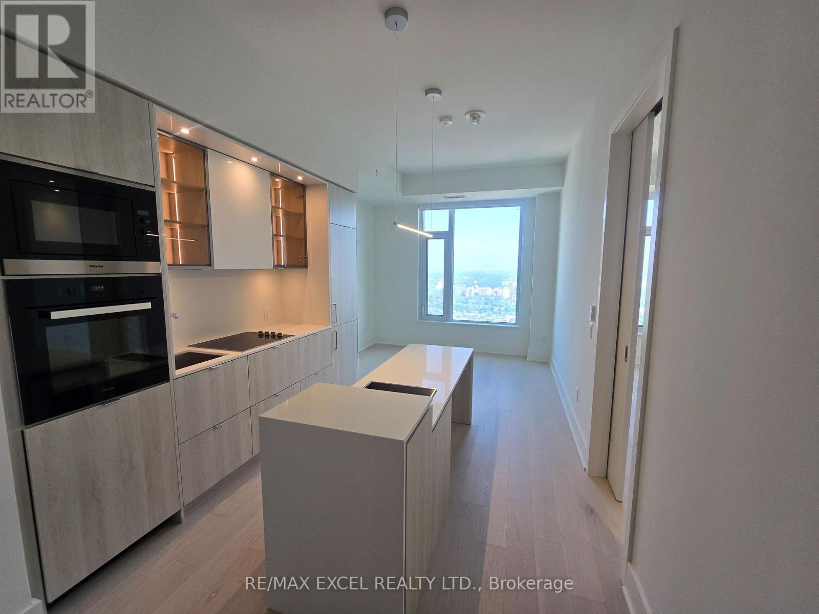 












6003 - 11 YORKVILLE AVENUE

,
Toronto (Annex),




Ontario
M4W0B7


